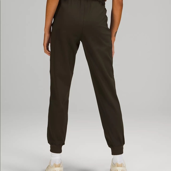 Two pairs of lulu lemon Stretch High-Rise Jogger 
Full Length. - Picture 4 of 12